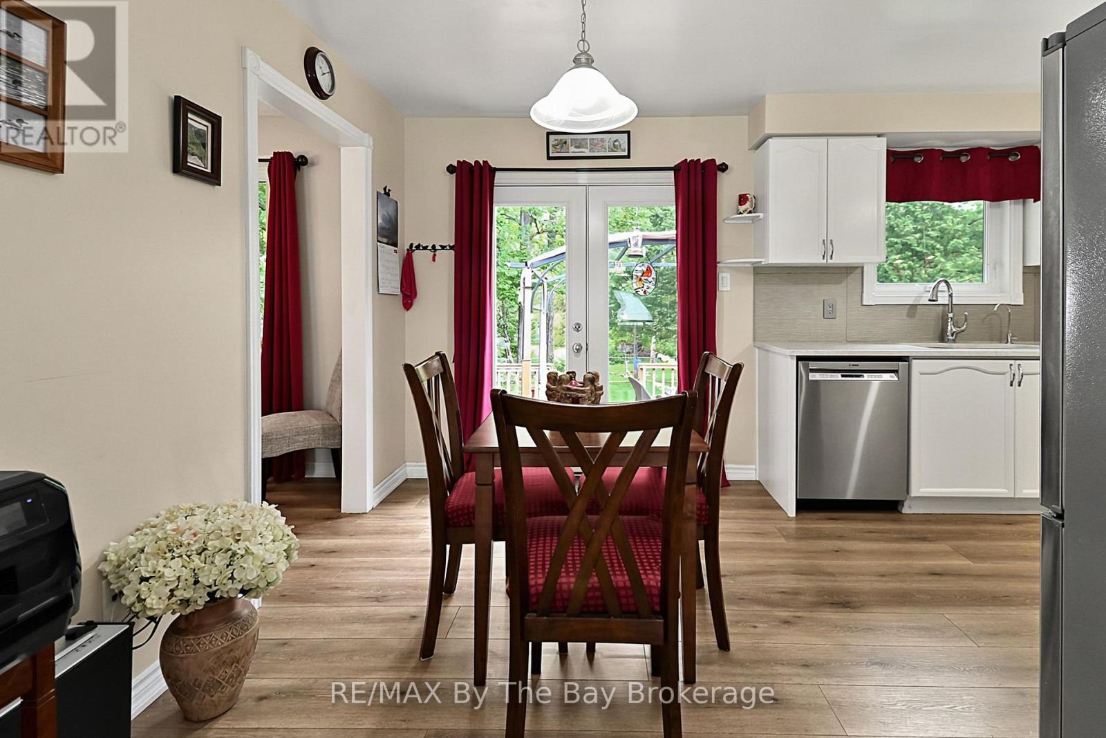 49 Royal Beech Drive, Wasaga Beach, Ontario  L9Z 1H3 - Photo 17 - S13740156