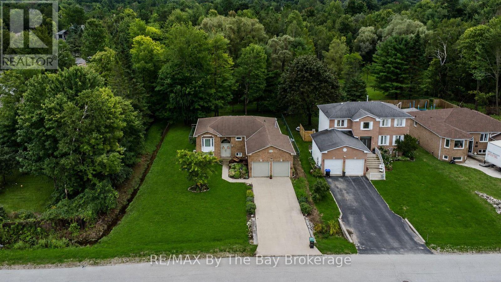 49 Royal Beech Drive, Wasaga Beach, Ontario  L9Z 1H3 - Photo 8 - S13740156