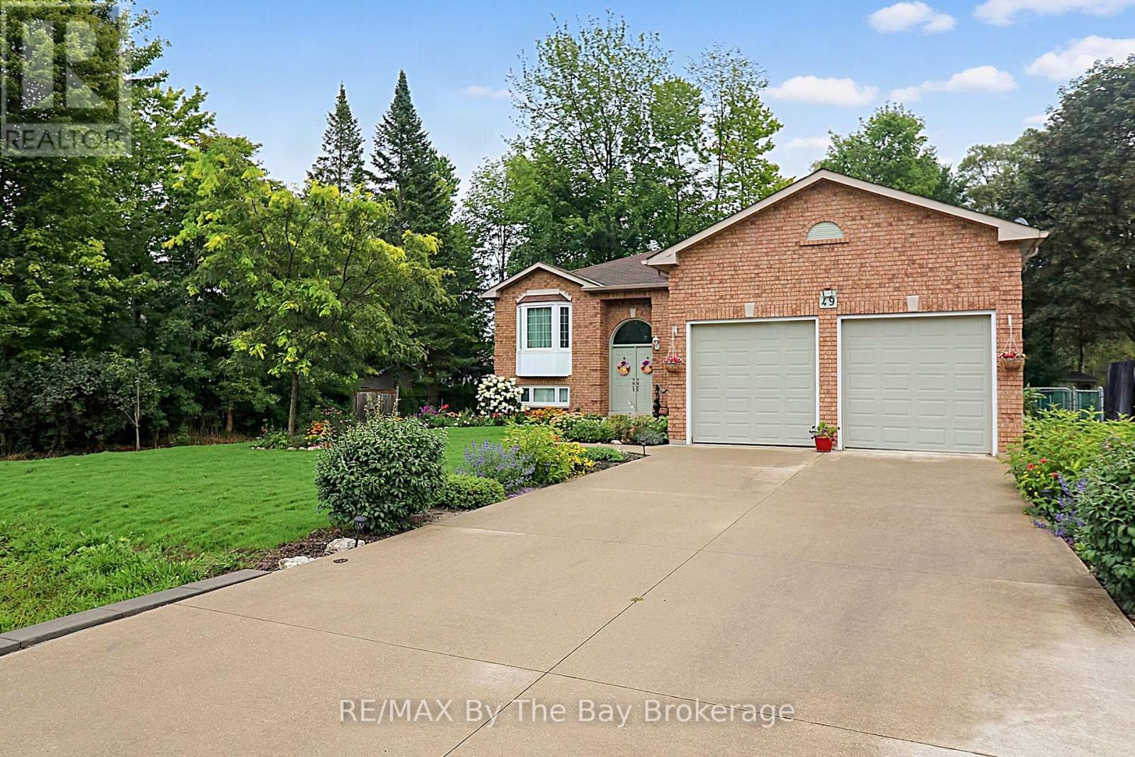 49 Royal Beech Drive, Wasaga Beach, Ontario  L9Z 1H3 - Photo 9 - S13740156