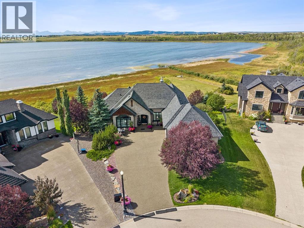 527 Montclair Place, Cochrane Lake, Alberta  T4C 0A8 - Photo 2 - A2341130