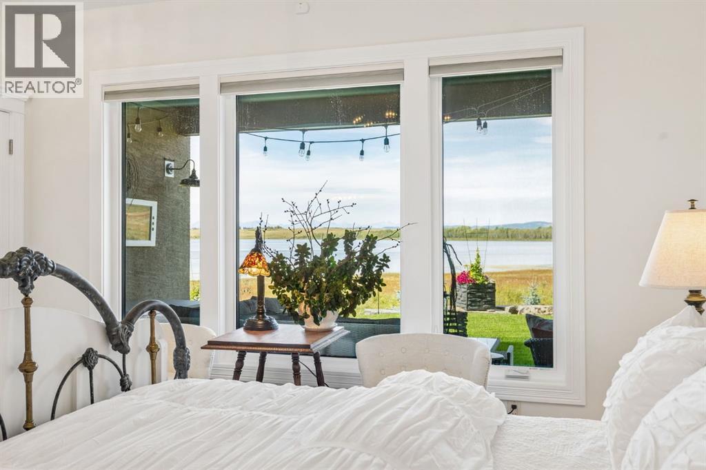 527 Montclair Place, Cochrane Lake, Alberta  T4C 0A8 - Photo 41 - A2341130