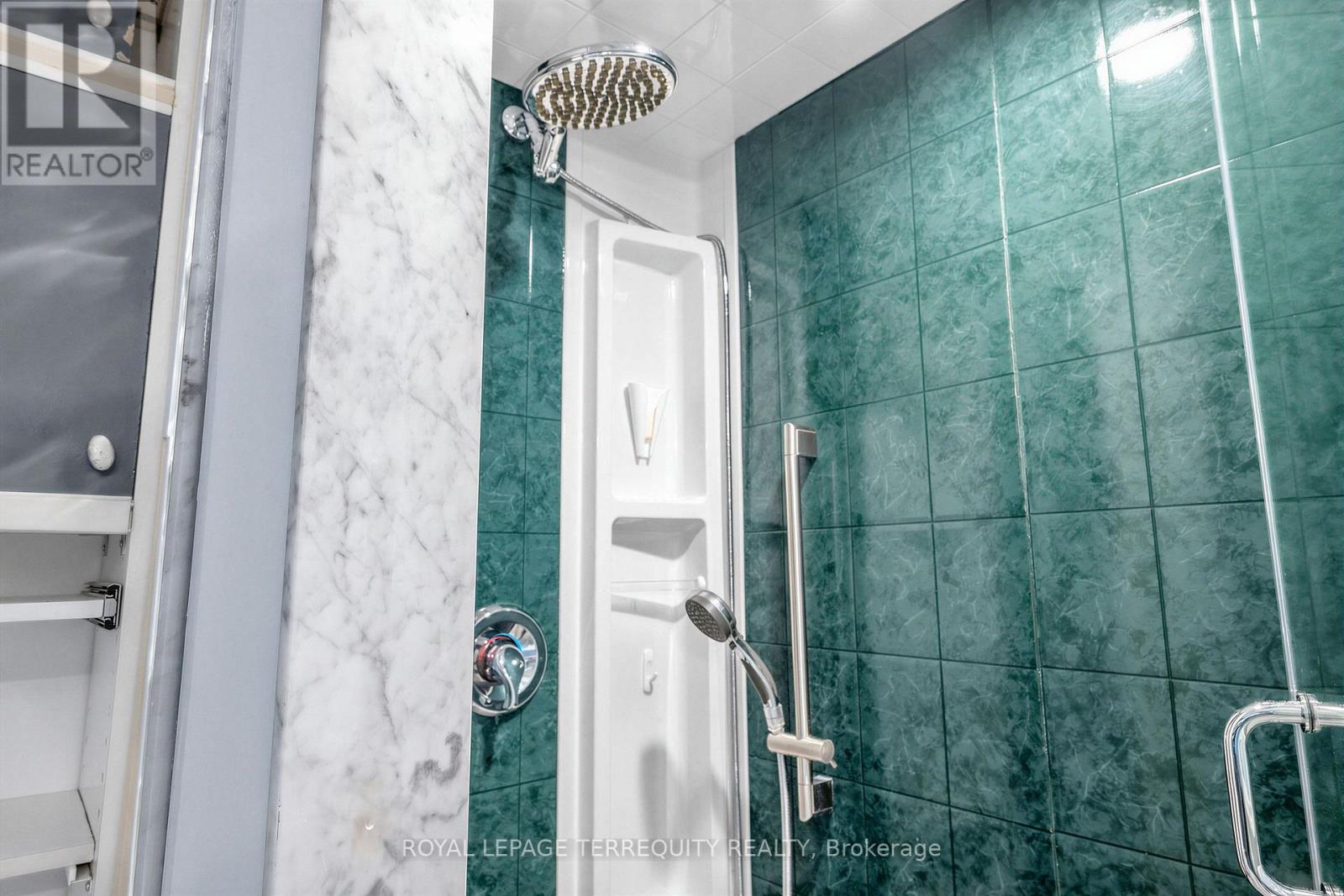 210 - 25 Maitland Street, Toronto, Ontario  M4Y 2W1 - Photo 13 - C13637524