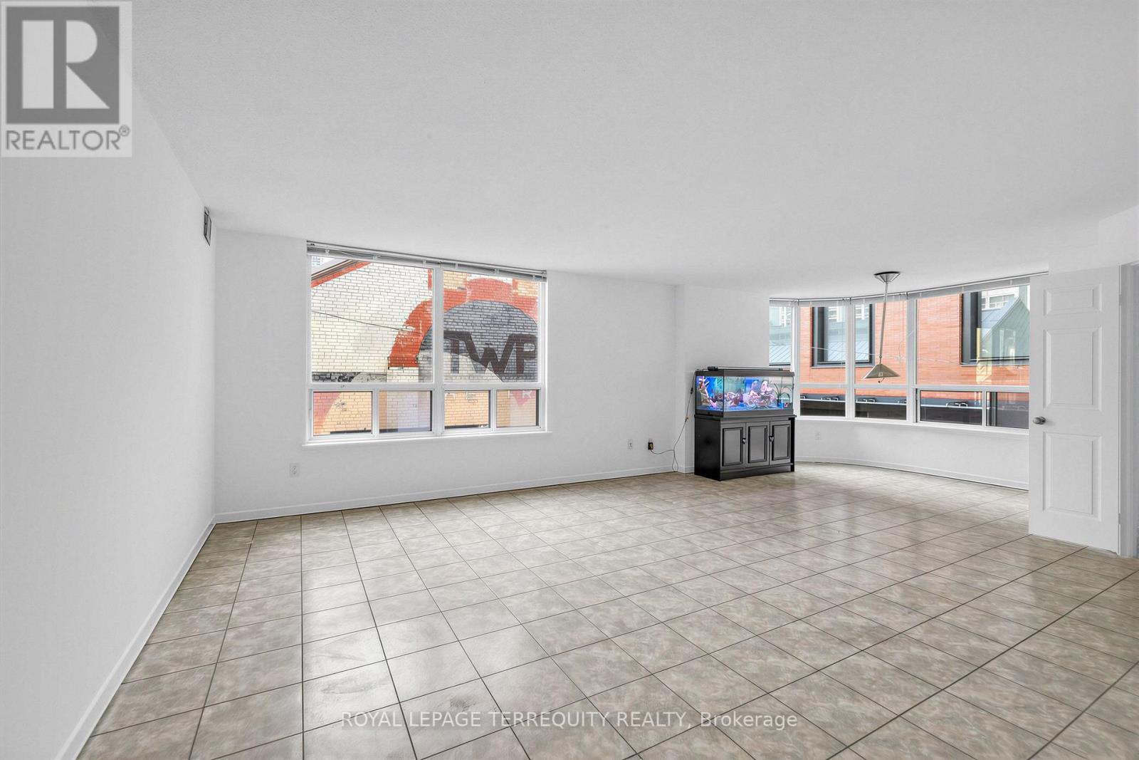 210 - 25 MAITLAND STREET, Toronto, Ontario