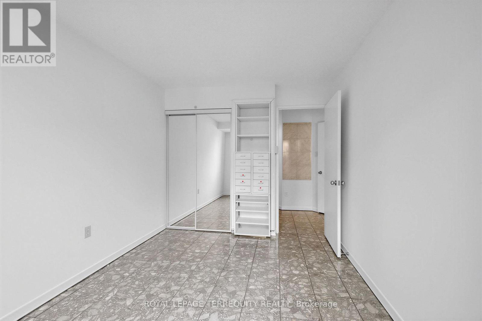 210 - 25 Maitland Street, Toronto, Ontario  M4Y 2W1 - Photo 16 - C13637524