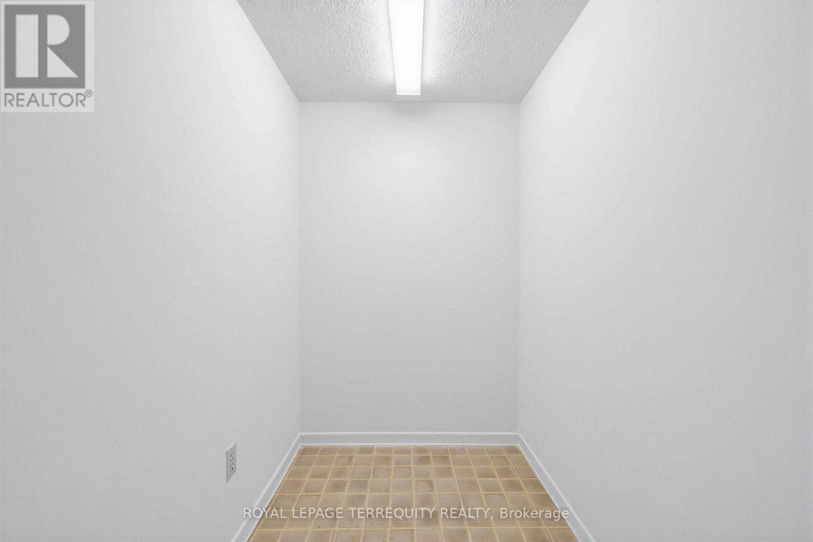 210 - 25 Maitland Street, Toronto, Ontario  M4Y 2W1 - Photo 19 - C13637524