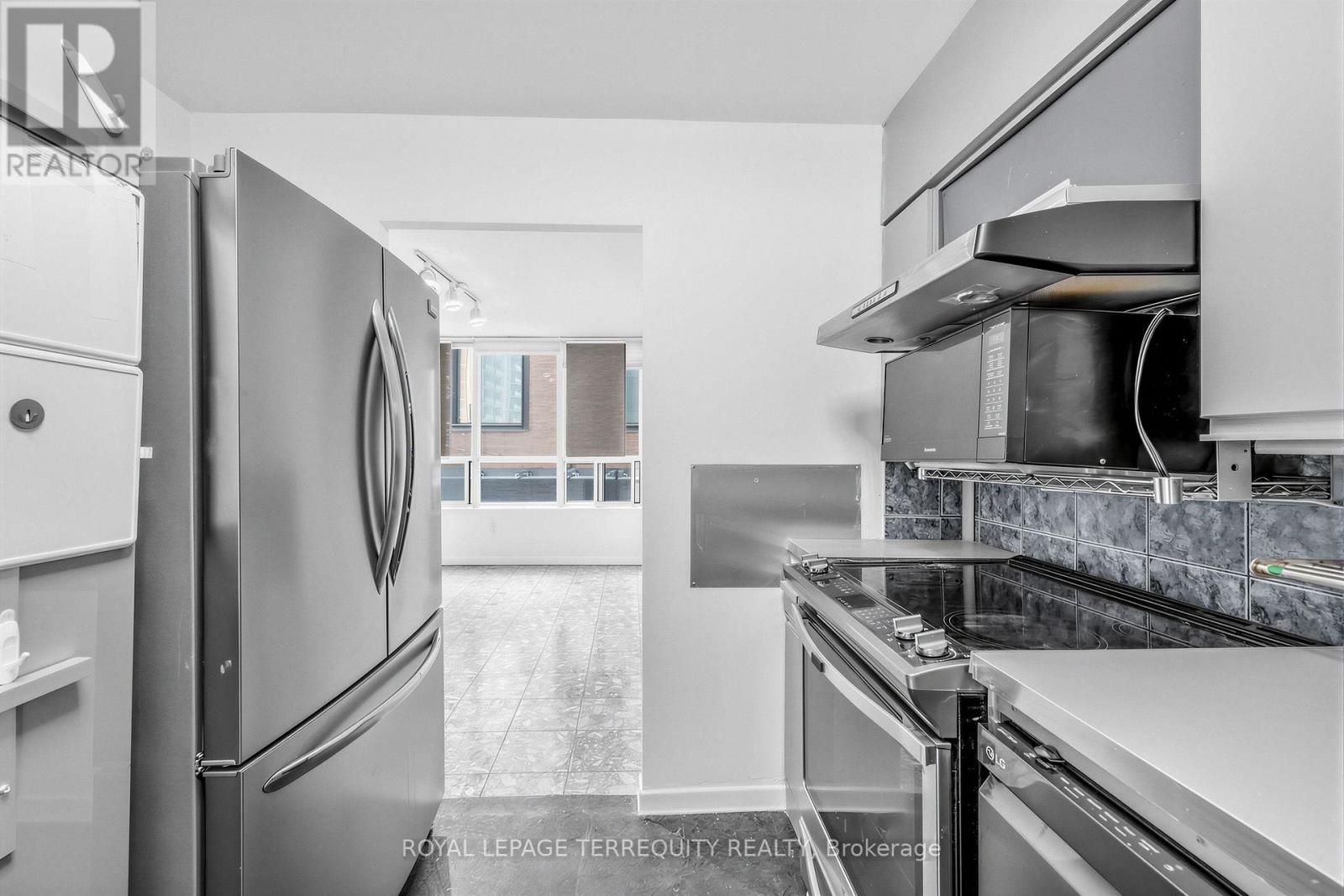 210 - 25 Maitland Street, Toronto, Ontario  M4Y 2W1 - Photo 27 - C13637524