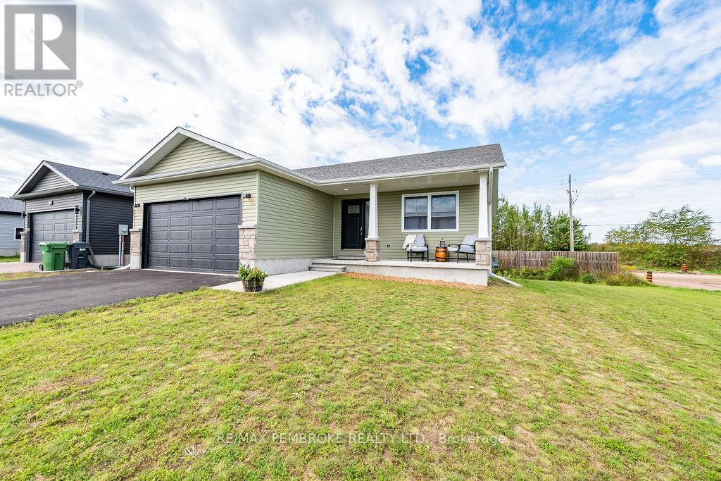20 TERRANCE DRIVE, Petawawa, Ontario
