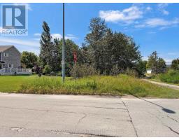100 PROGRESS CRESCENT, Kapuskasing, Ontario