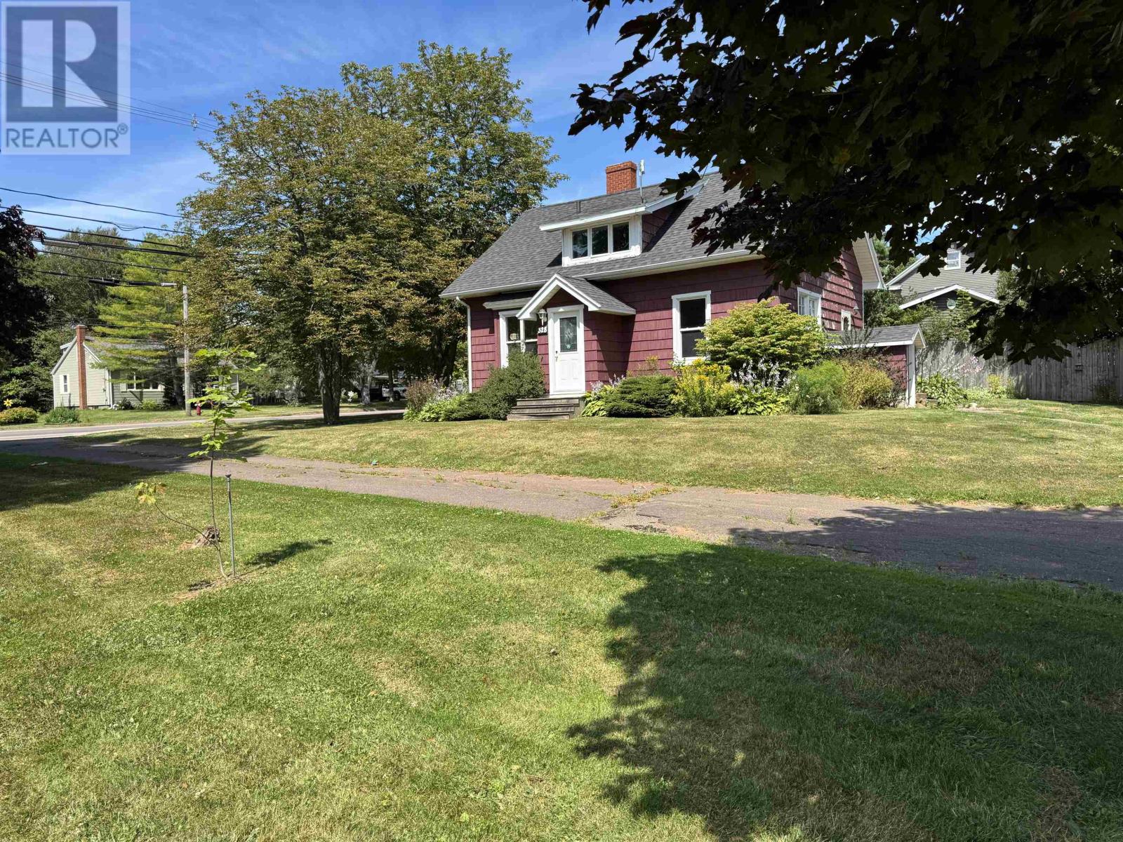 328 South Drive, Summerside, Prince Edward Island  C1N 4A1 - Photo 1 - 202618270