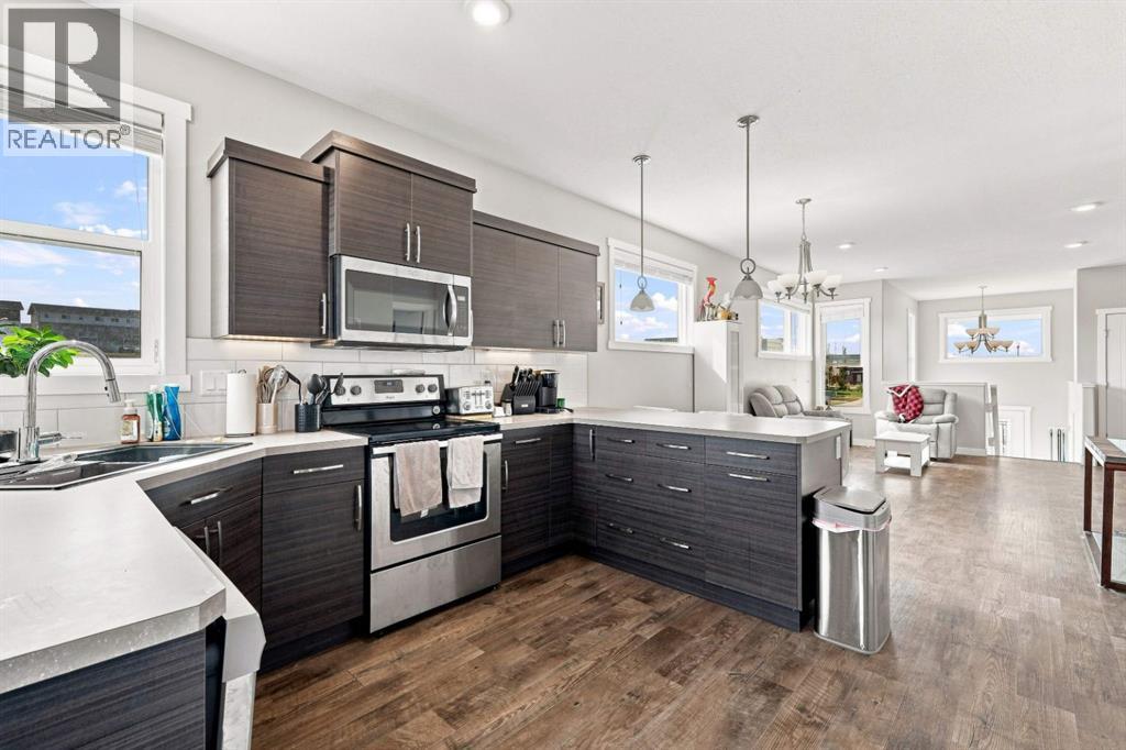 25 Victor Close, Sylvan Lake, Alberta  T4S 0P4 - Photo 7 - A2340175