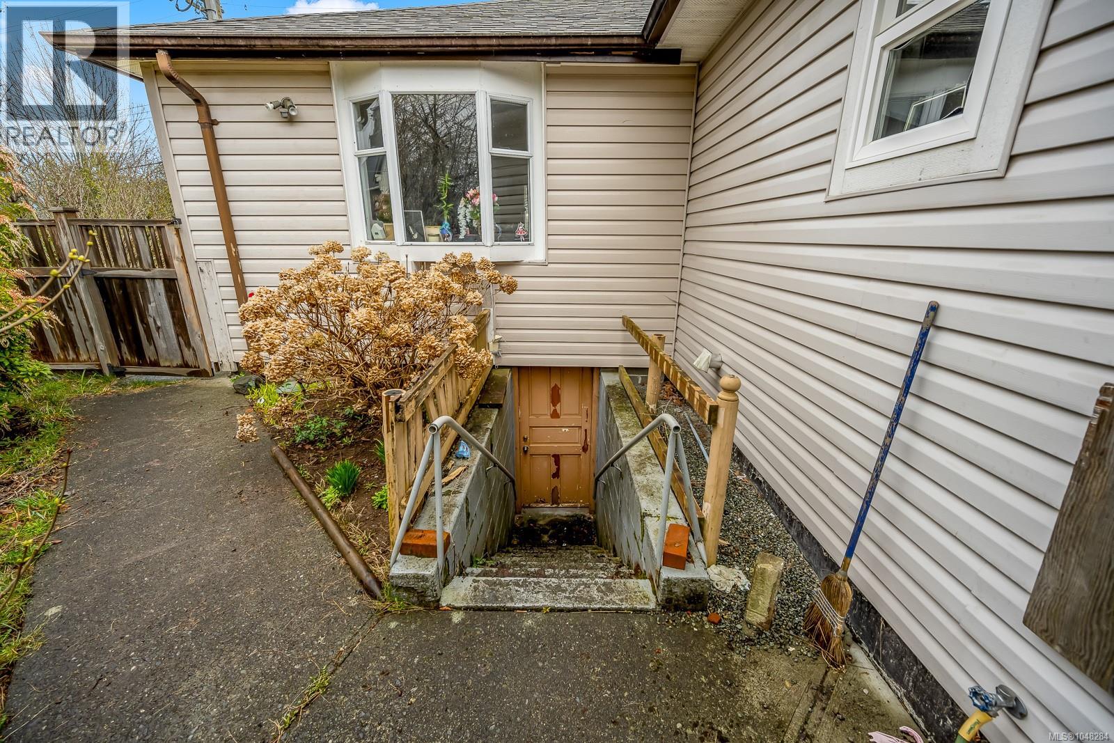 719 8th St, Courtenay, British Columbia V9N 1N6 - Photo 19 - 1048284