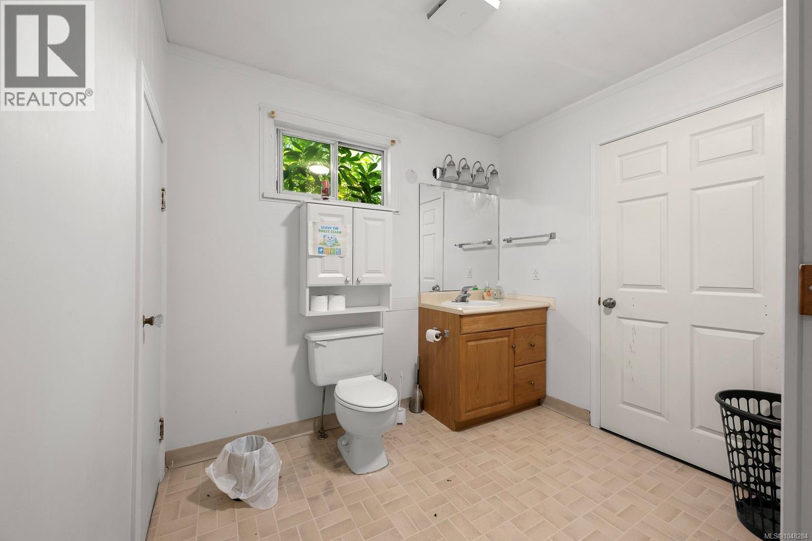 719 8th St, Courtenay, British Columbia V9N 1N6 - Photo 15 - 1048284