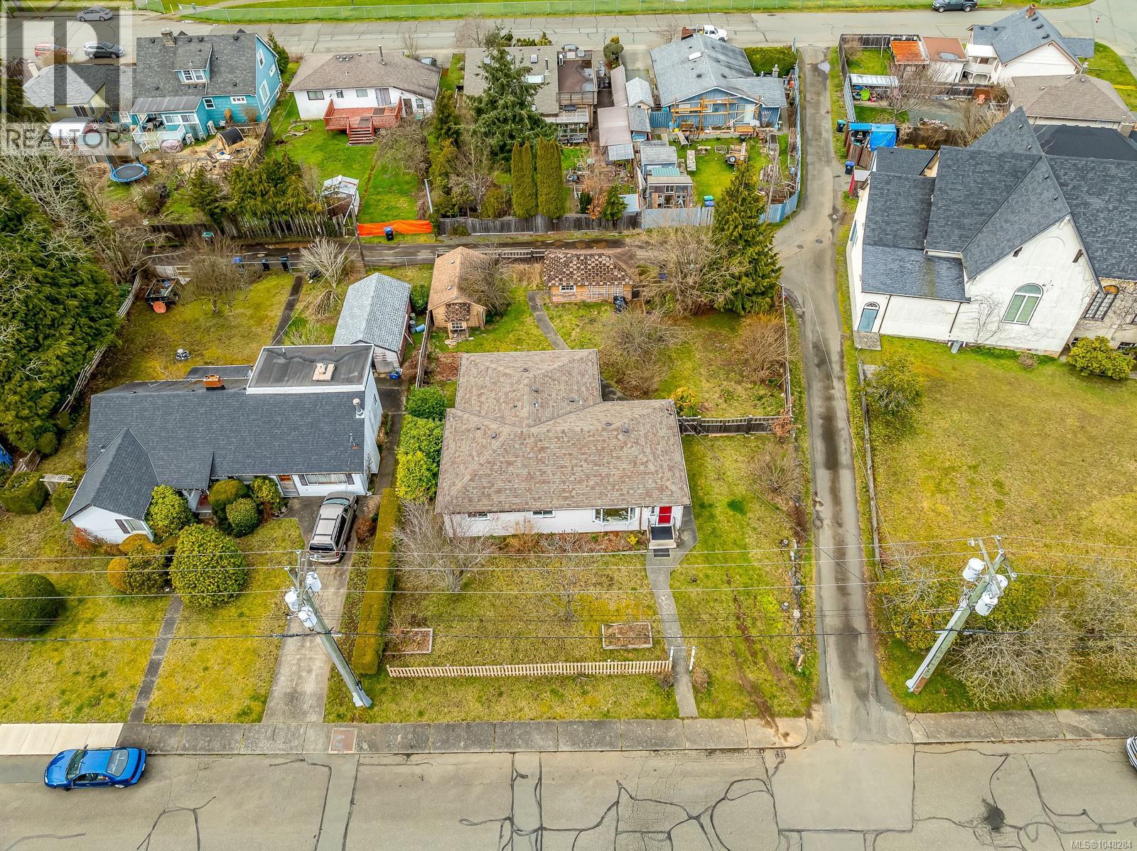 719 8th St, Courtenay, British Columbia V9N 1N6 - Photo 25 - 1048284