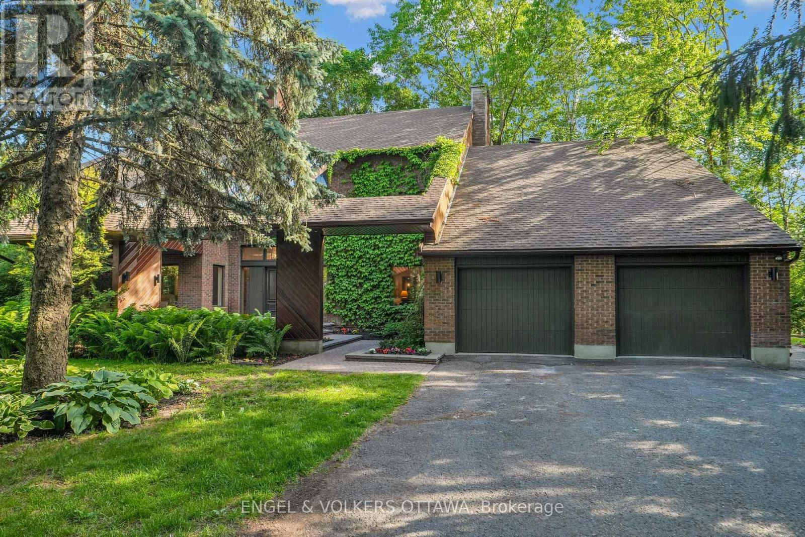 7 MID PINES GROVE, Ottawa, Ontario
