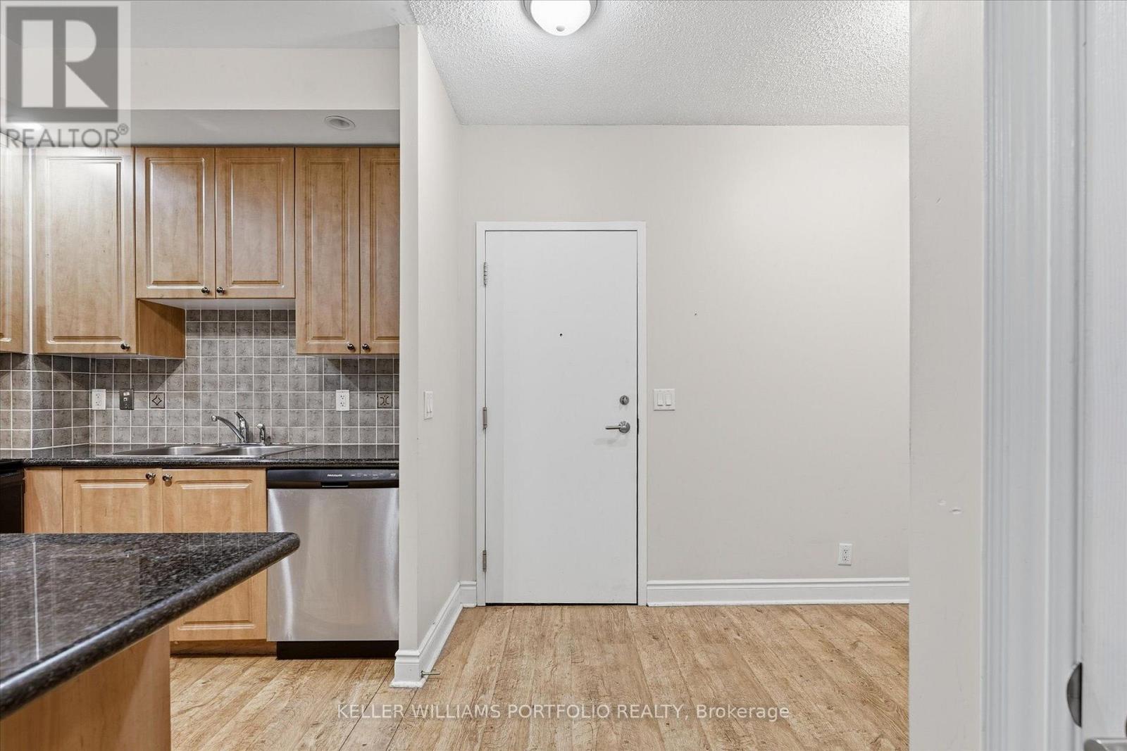 133 - 33 Cox Boulevard, Markham, Ontario  L3R 8A6 - Photo 4 - N13706776