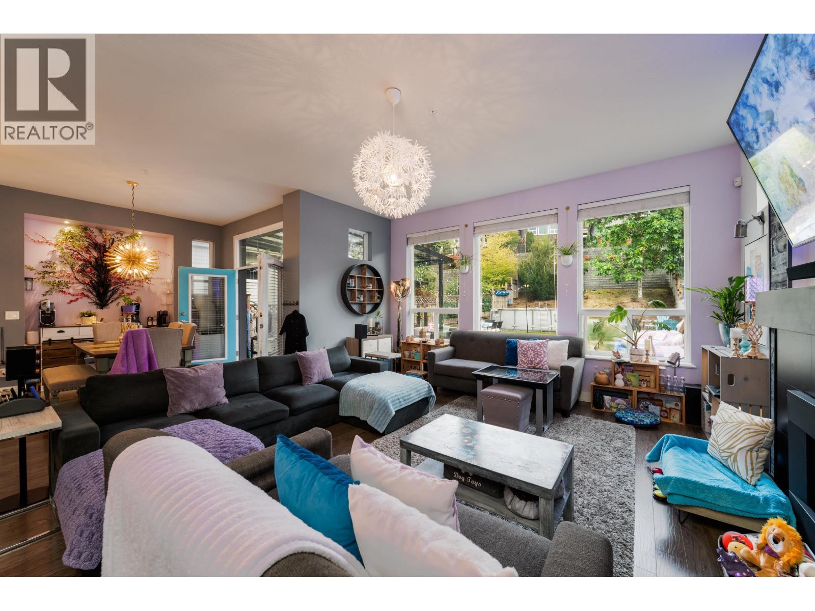 10476 Mceachern Street, Maple Ridge, British Columbia  V2W 0H8 - Photo 5 - R3161203