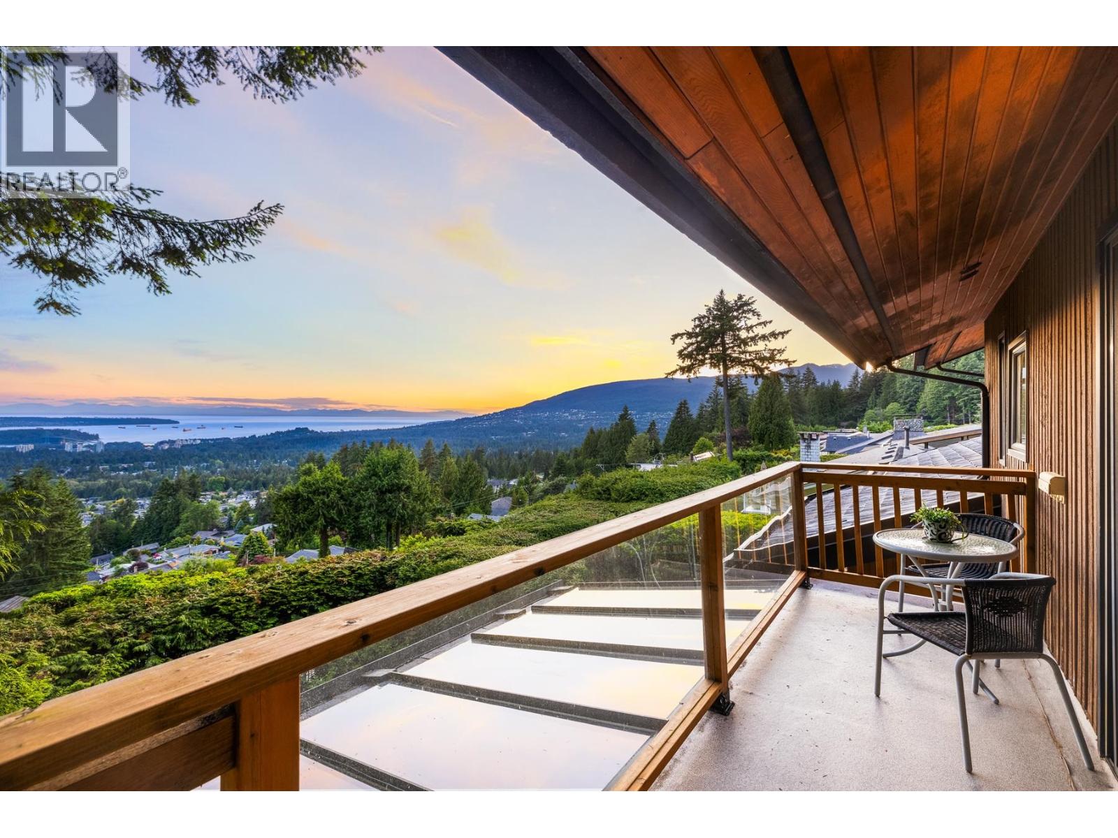 187 Rondoval Crescent, North Vancouver, British Columbia  V7N 2W6 - Photo 22 - R3161205