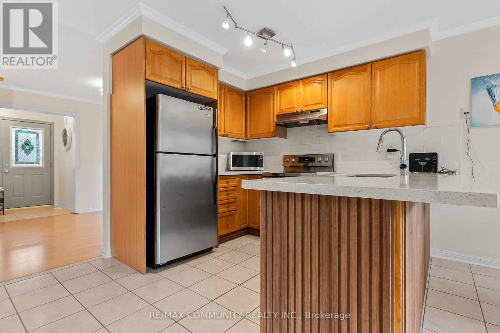 504 Kearns Drive, Milton, Ontario  L9T 5J9 - Photo 8 - W13740562
