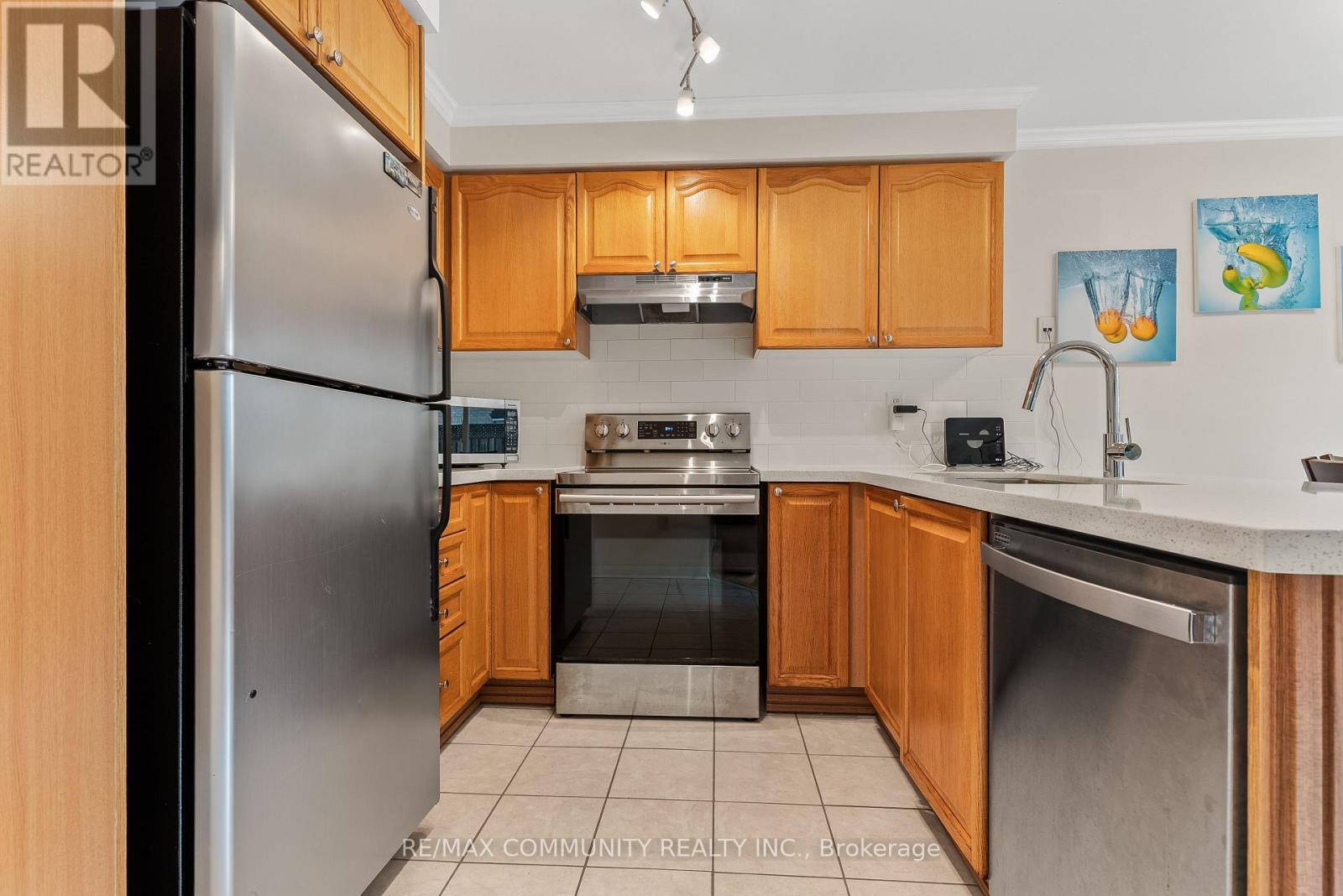 504 Kearns Drive, Milton, Ontario  L9T 5J9 - Photo 9 - W13740562