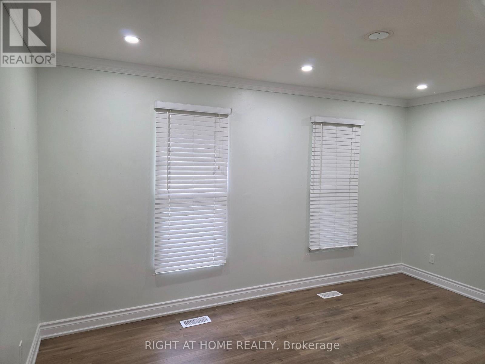 125 Weir Crescent S, Toronto, Ontario  M1E 4T1 - Photo 19 - E13735078