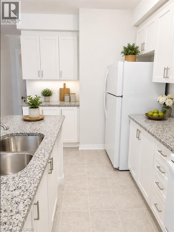 677 Park Road N Unit# 15, Brantford, Ontario  N3R 0A2 - Photo 5 - 40860345