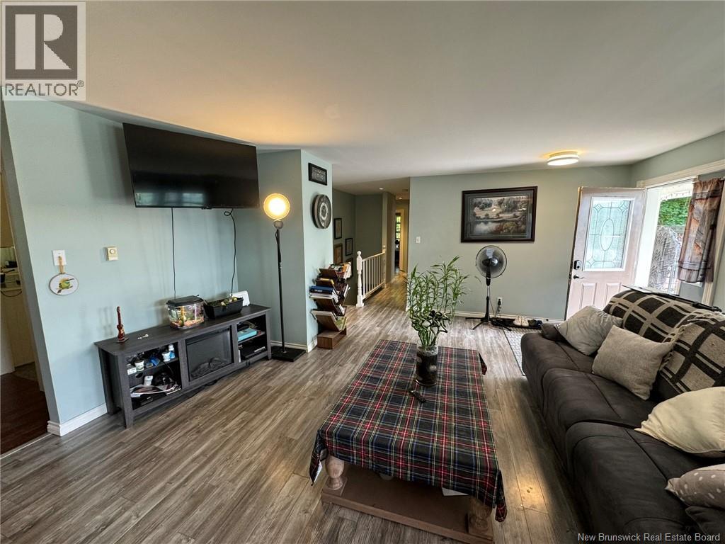 105 Bridge Street, Woodstock, New Brunswick  E7M 5Y7 - Photo 8 - NB135413