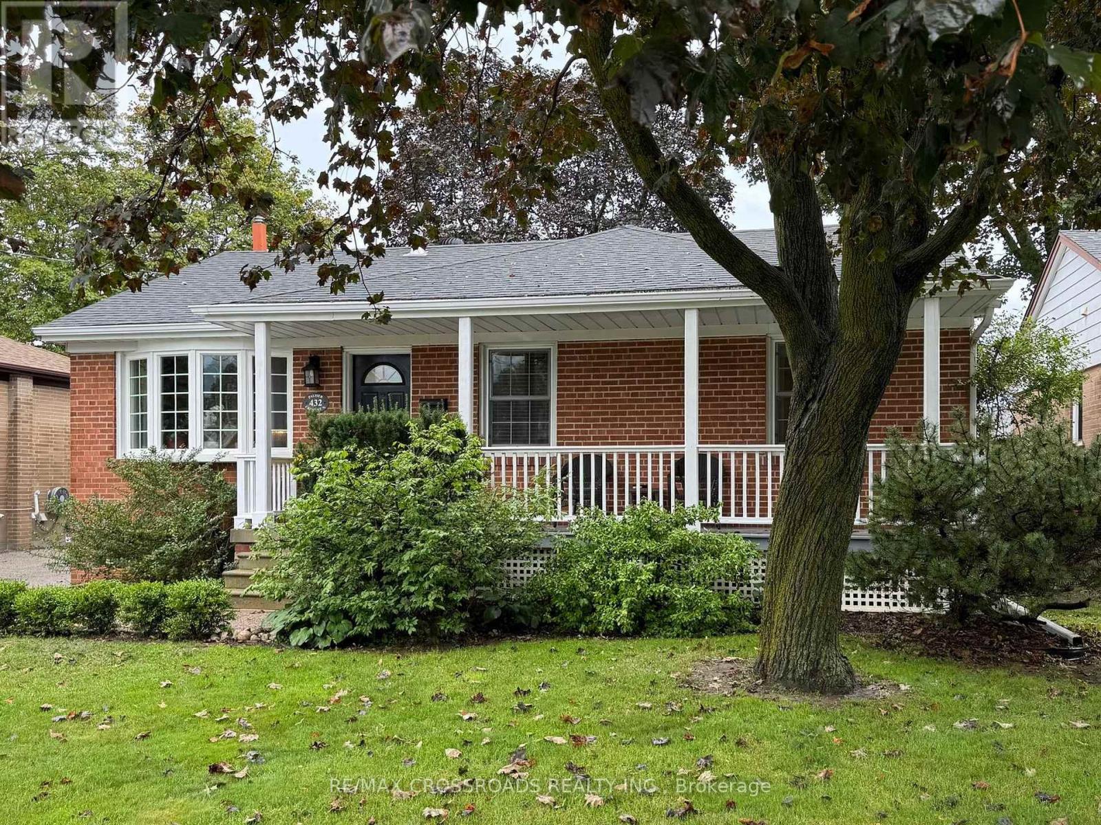 432 Paliser Crescent N, Richmond Hill, Ontario  L4C 1R6 - Photo 3 - N13740966