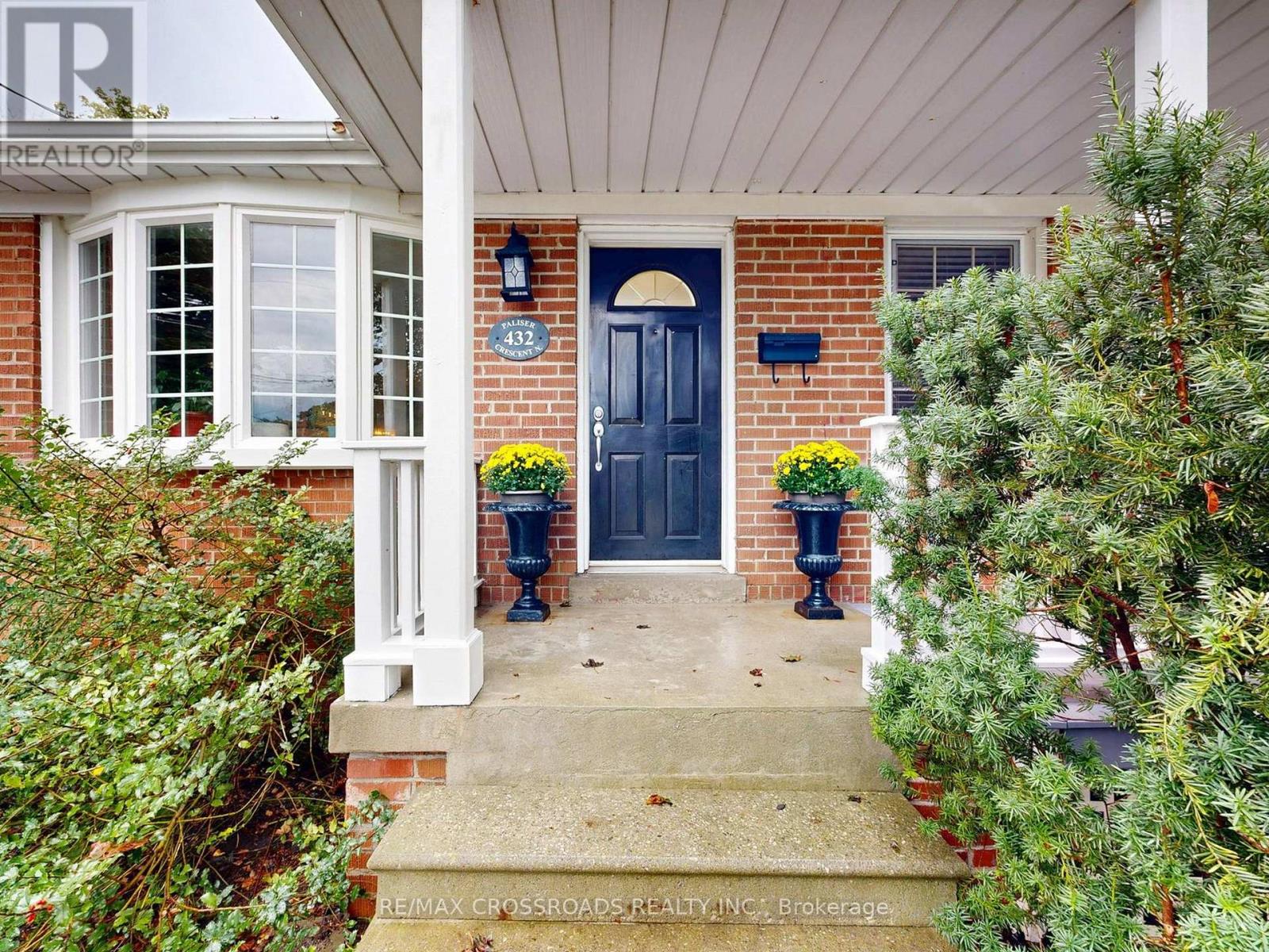 432 Paliser Crescent N, Richmond Hill, Ontario  L4C 1R6 - Photo 4 - N13740966