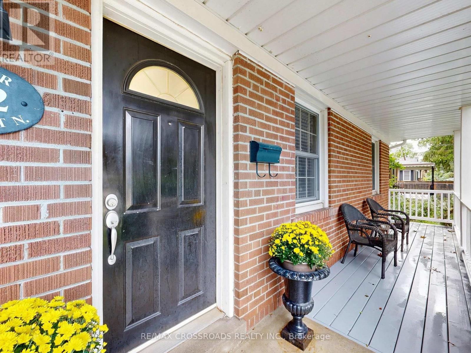 432 Paliser Crescent N, Richmond Hill, Ontario  L4C 1R6 - Photo 5 - N13740966
