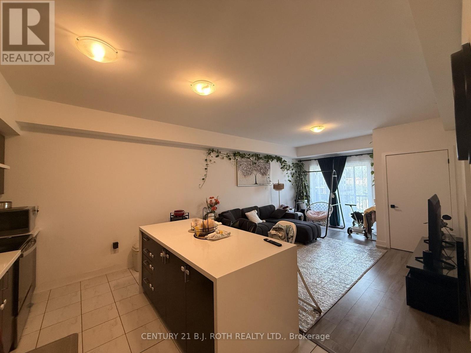 308 - 8 Culinary Lane, Barrie, Ontario  L9J 0T2 - Photo 4 - S13740918