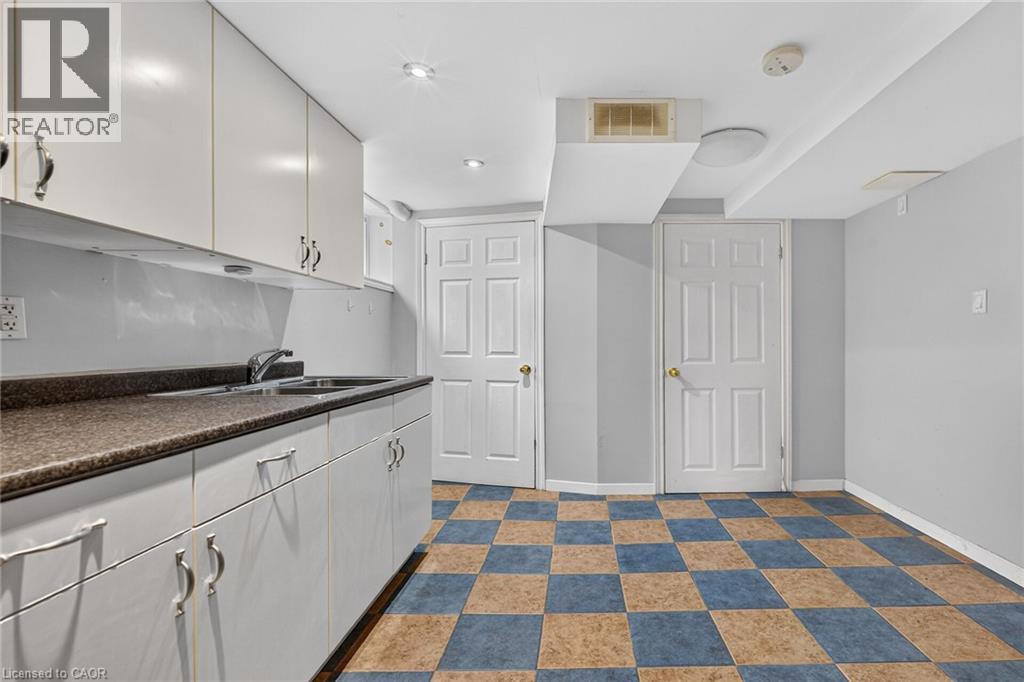 10 Krafty Court, Hamilton, Ontario  L9C 6R7 - Photo 35 - 40860309