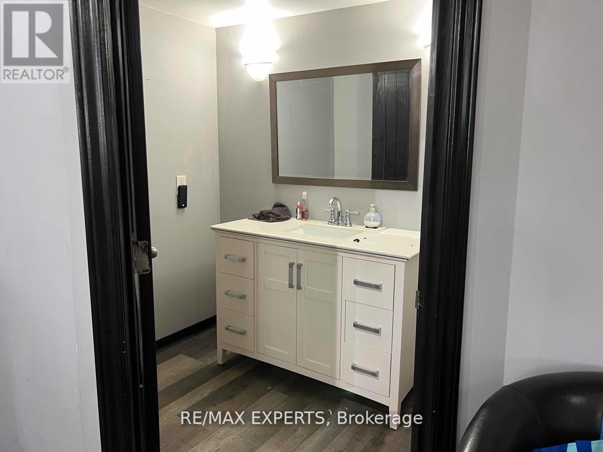 2 - 1 Delta Park Boulevard, Brampton, Ontario  L6T 5G1 - Photo 16 - W13740972