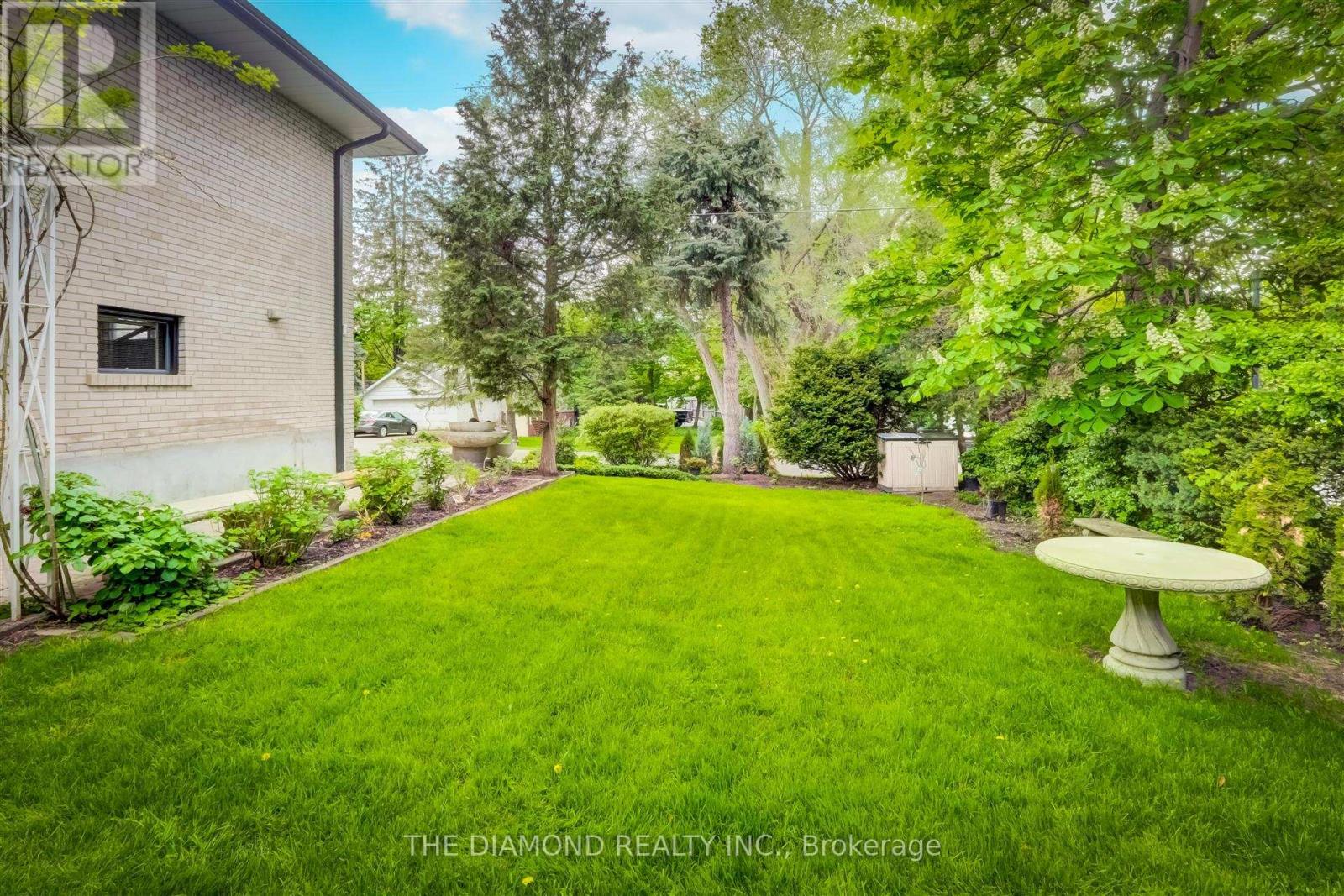 15 Government Road, Toronto, Ontario  M8X 1V7 - Photo 30 - W13740978