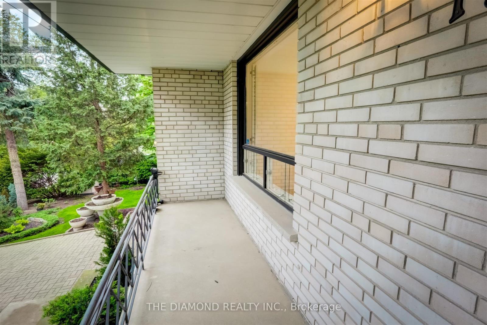15 Government Road, Toronto, Ontario  M8X 1V7 - Photo 5 - W13740978