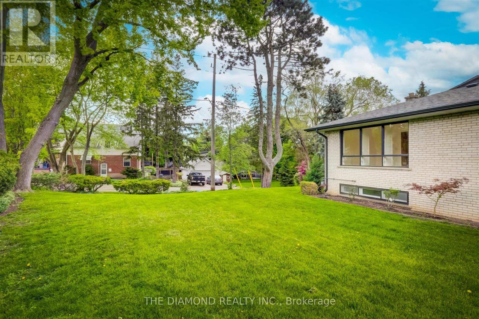 15 Government Road, Toronto, Ontario  M8X 1V7 - Photo 7 - W13740978