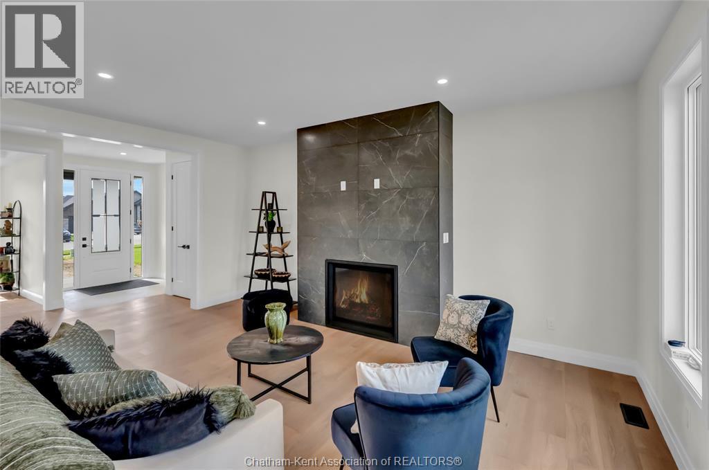 168 Rosewood Crescent, Chatham, Ontario  N7M 0V4 - Photo 6 - 26021400