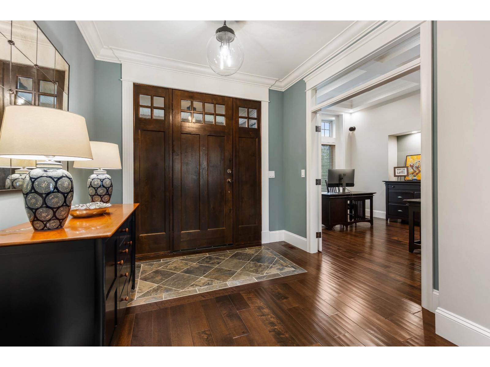 2462 Jonquil Court, Abbotsford, British Columbia  V3G 3E8 - Photo 2 - R3159831