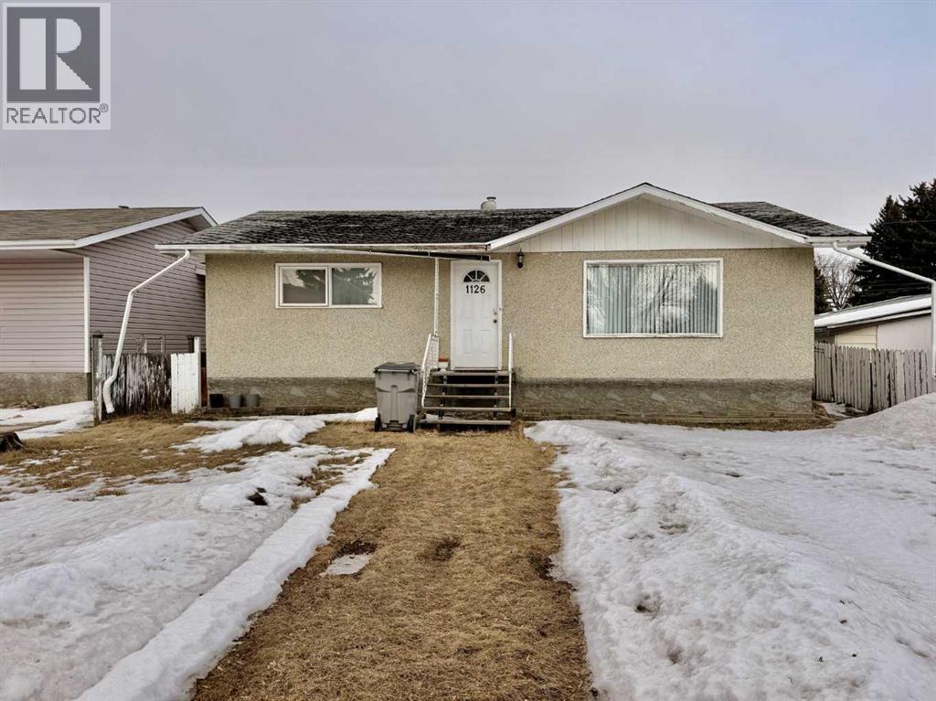 1126 6 Avenue, Wainwright, Alberta  T9W 1G2 - Photo 1 - A2342397