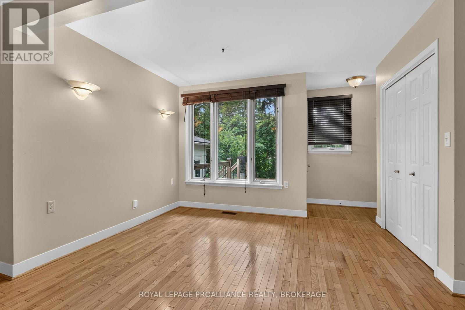 364 Glengarry Road, Kingston (West Of Sir John A. Blvd), Ontario  K7M 3K2 - Photo 15 - X13741214