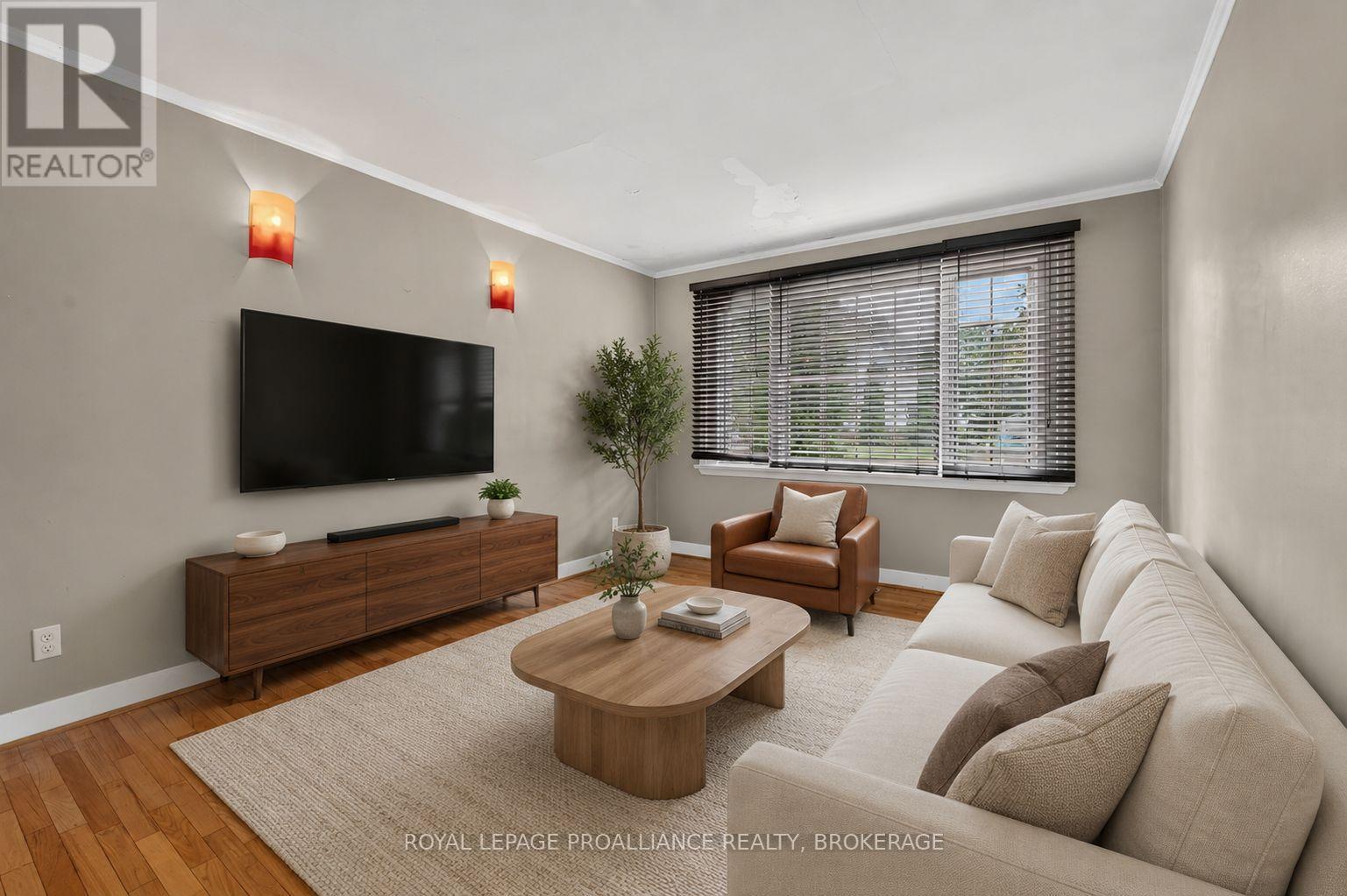 364 Glengarry Road, Kingston (West Of Sir John A. Blvd), Ontario  K7M 3K2 - Photo 7 - X13741214