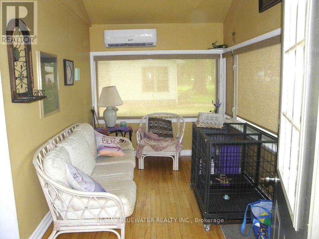 9714 Lake Road, Lambton Shores, Ontario  N0N 1J1 - Photo 15 - X13741156