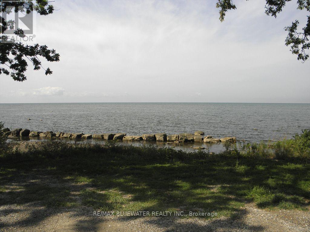 9714 Lake Road, Lambton Shores, Ontario  N0N 1J1 - Photo 7 - X13741156