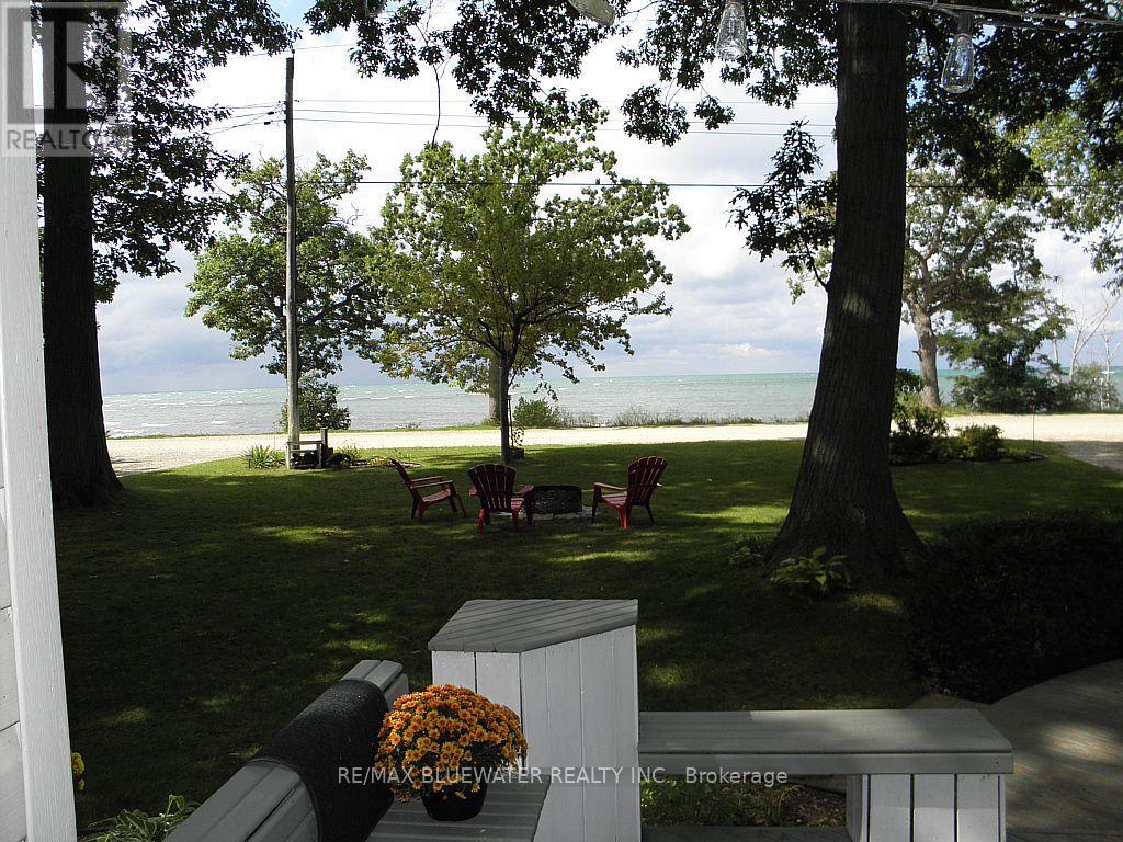 9714 Lake Road, Lambton Shores, Ontario  N0N 1J1 - Photo 8 - X13741156