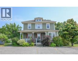 98 Saint-Pierre Ouest Boulevard, Caraquet, New Brunswick
