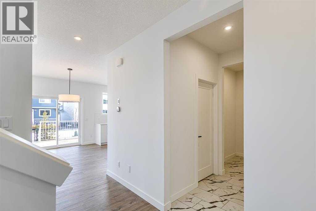198 Dawson Harbour Hill, Chestermere, Alberta  T1X 2S4 - Photo 9 - A2331379