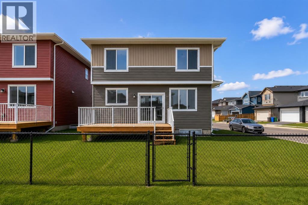 198 Dawson Harbour Hill, Chestermere, Alberta  T1X 2S4 - Photo 28 - A2331379