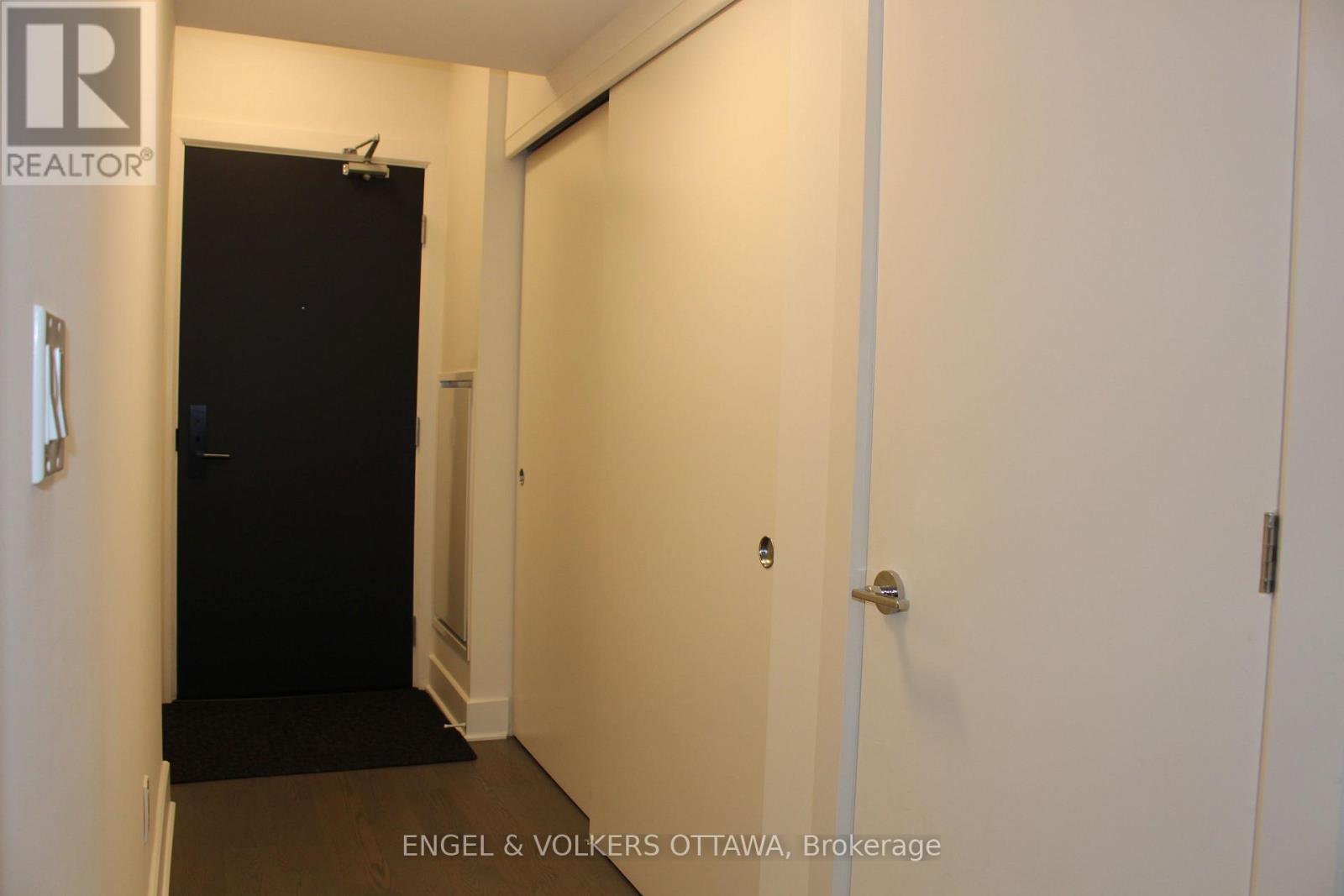 201 - 255 Bay Street, Ottawa, Ontario  K1R 0C5 - Photo 3 - X13741170