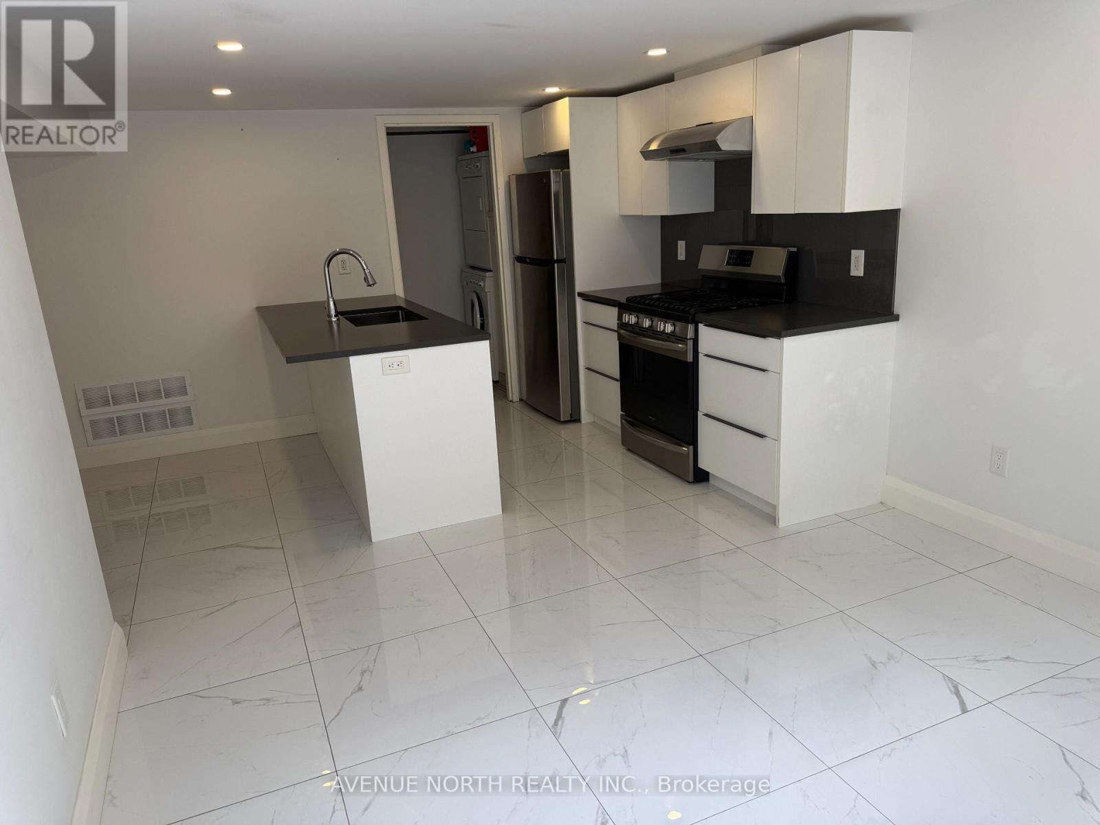 1108 Richard Avenue, Ottawa, Ontario  K1H 8C6 - Photo 5 - X13741206