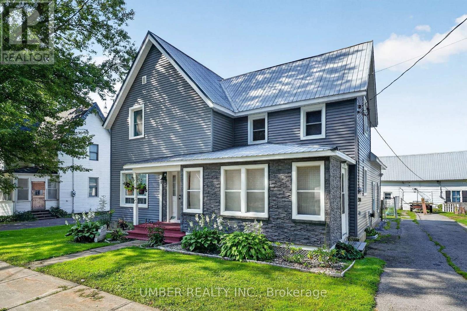 3318 Main Street, North Stormont, Ontario  K0C 1C0 - Photo 1 - X13741342