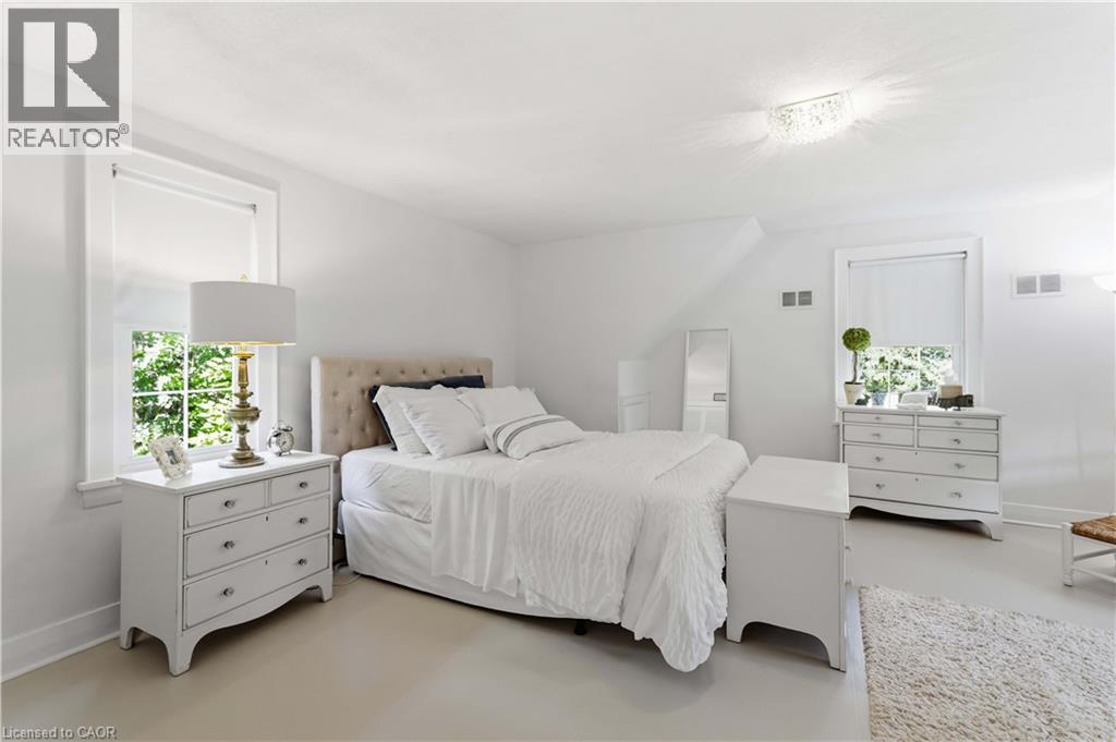 1537 Gregory Road, St. Catharines, Ontario  L2R 6P9 - Photo 31 - 40860036